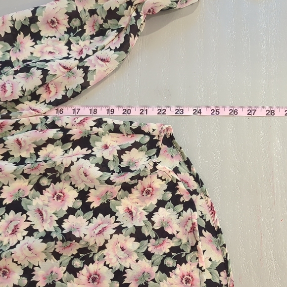 Vintage Floral Blouse Ruffles Long Sleeve size L‎ Made in USA - Picture 8 of 8